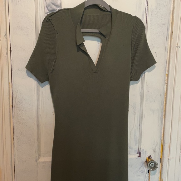 Green midi collared sweater dress with back tie - Picture 4 of 4